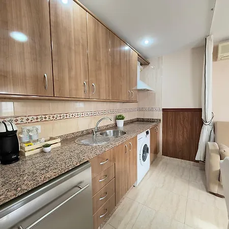 Apartamento Charming Carihuela, Location