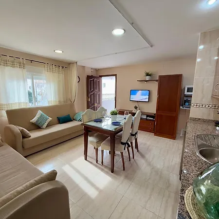 Charming Carihuela, Location *